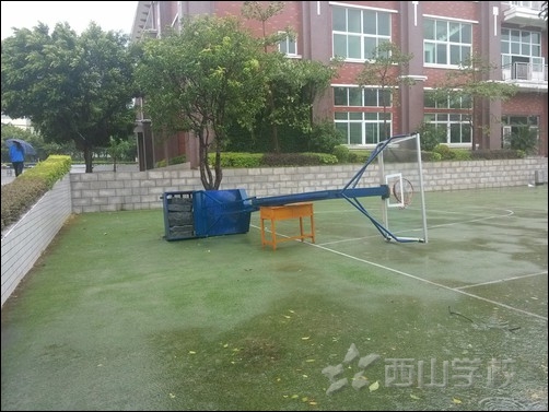 西山学校启动应急预案防御台风“麦德姆”