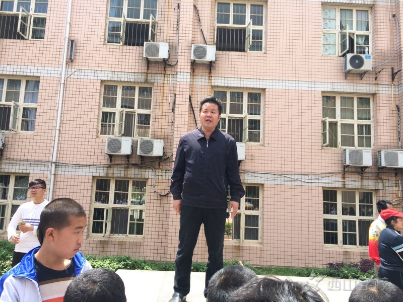 消防演练进校园——小学部五年段开展消防演习活动
