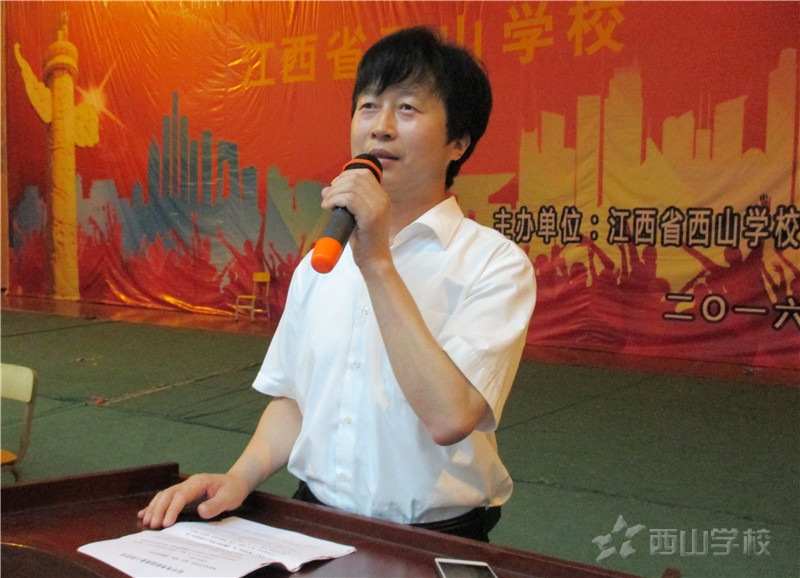 微笑迎考,成功在望——初中部召开中考动员暨毕业典礼大会