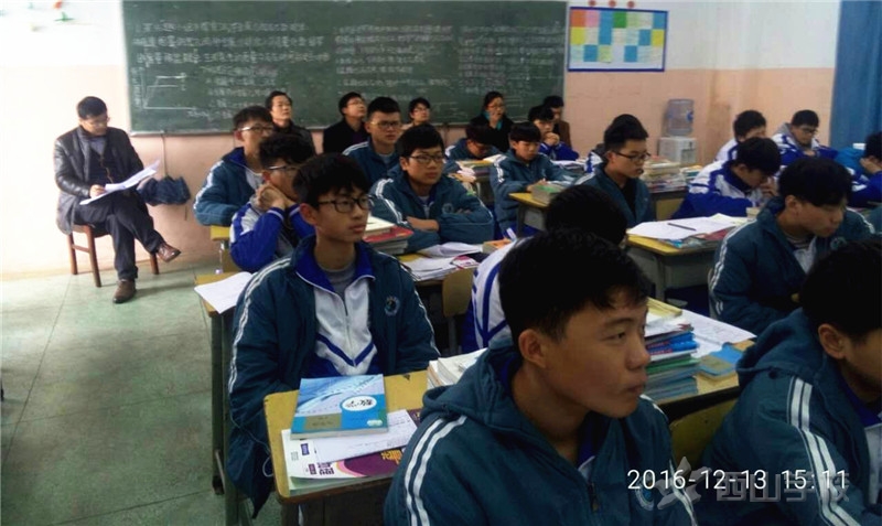 江西省西山学校初中部课改示范课开展有声有色