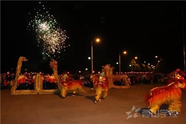 过完十五年才圆 龙腾狮跃闹元宵