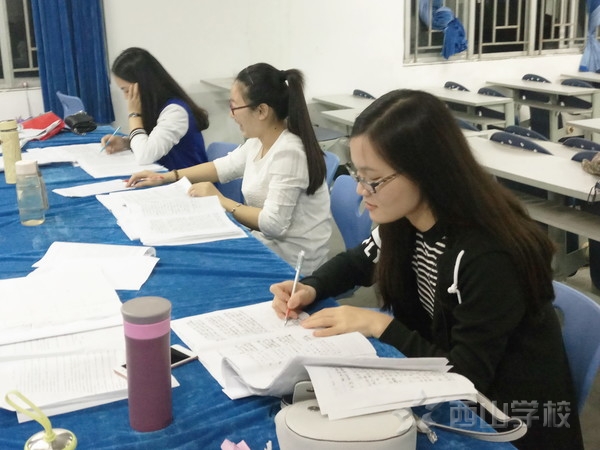 西山学校高中部举行2016——2017年第二学期期中考试