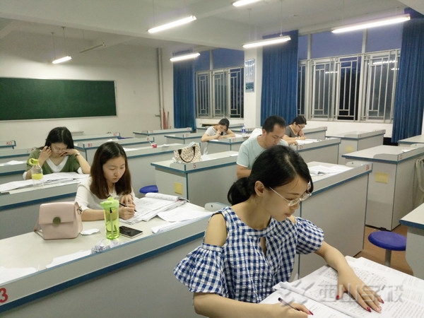 福建西山学校高中部举行高一、高二年段月考