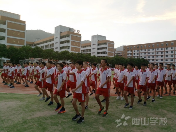 号角吹响,梦想起航——福建西山学校高中部带你领略不一样军训生活