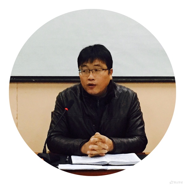 江西省西山学校初中部召开全体教职工大会