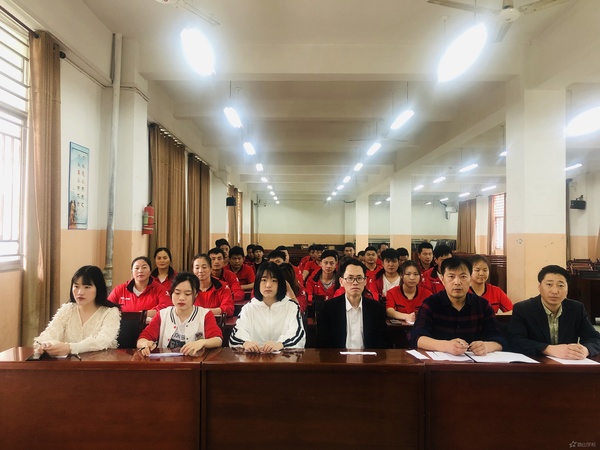 分享•交流•共进——江西省西山学校初中部举行副班主任班级管理经验交流演讲比赛