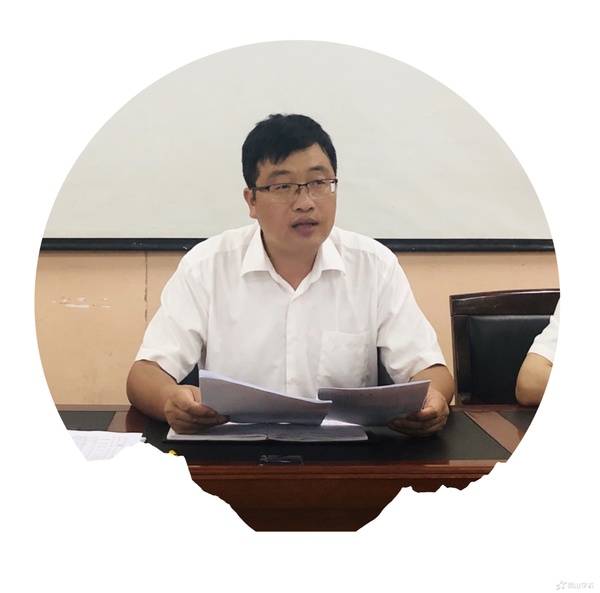 江西省西山学校初中部召开全体教职工大会