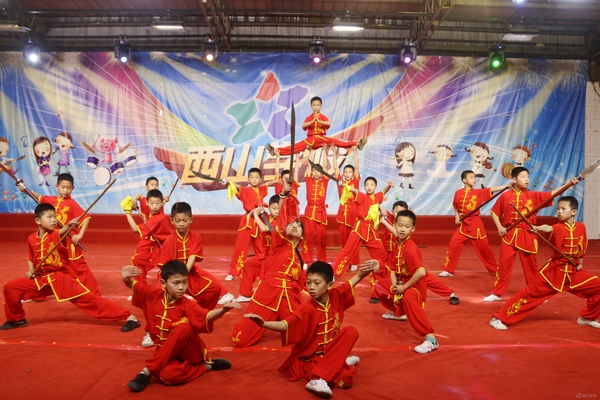 活力西山,奔向未来-福清西山学校小学部举行元旦文艺晚会